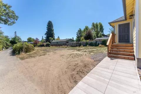 Exterior - 355 North St, Willits, CA 95490 photo 9 of 10
