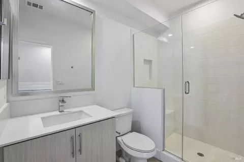 Bath - 1757 Capulet Dr, Milpitas, CA 95035 photo 4 of 4