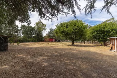 Exterior - 720 Windsor River Rd, Windsor, CA 95492 photo 15 of 22