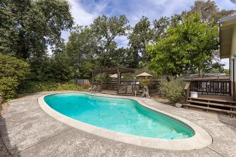 Exterior - 720 Windsor River Rd, Windsor, CA 95492 photo 7 of 22