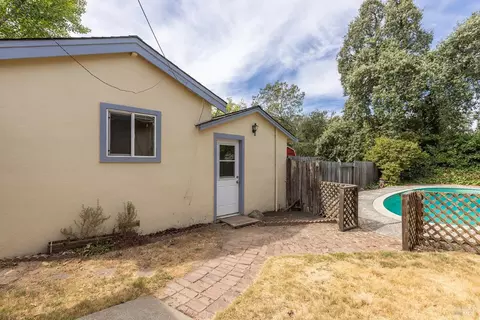 Exterior - 720 Windsor River Rd, Windsor, CA 95492 photo 12 of 22