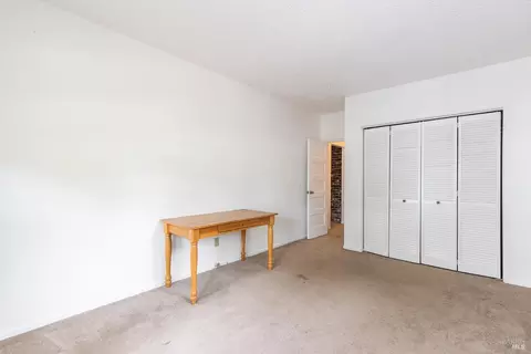 Bedroom - 720 Windsor River Rd, Windsor, CA 95492 photo 2 of 4