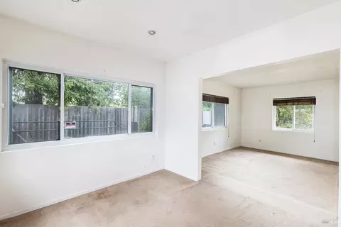 Living - 720 Windsor River Rd, Windsor, CA 95492 photo 1 of 8