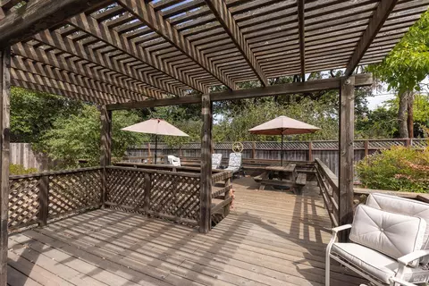 Exterior - 720 Windsor River Rd, Windsor, CA 95492 photo 8 of 22