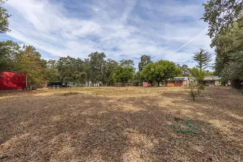 Exterior - 720 Windsor River Rd, Windsor, CA 95492 photo 16 of 22