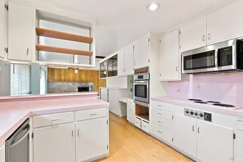 Kitchen - 8607 Cypress Ave, Cotati, CA 94931 photo 3 of 3