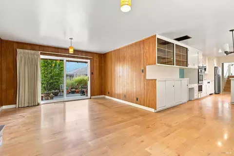 Living - 8607 Cypress Ave, Cotati, CA 94931 photo 3 of 6