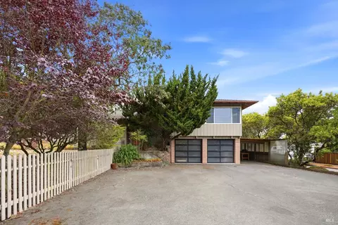 Exterior - 8607 Cypress Ave, Cotati, CA 94931 photo 3 of 10