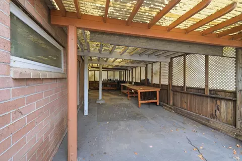 Exterior - 8607 Cypress Ave, Cotati, CA 94931 photo 4 of 10
