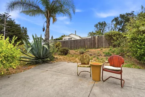 Exterior - 8607 Cypress Ave, Cotati, CA 94931 photo 8 of 10