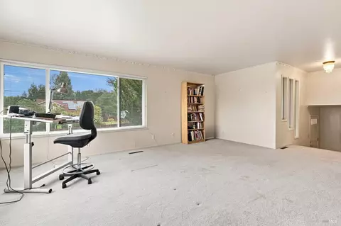 Living - 8607 Cypress Ave, Cotati, CA 94931 photo 5 of 6