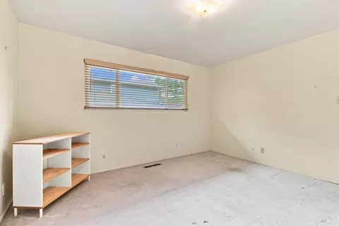 Bedroom - 8607 Cypress Ave, Cotati, CA 94931 photo 6 of 6