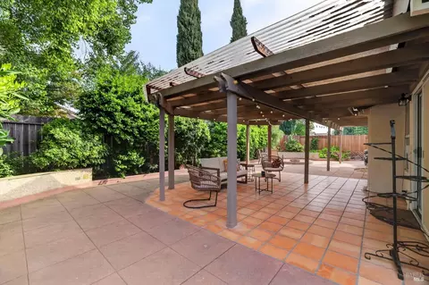 Exterior - 1610 W H St, Dixon, CA 95620 photo 3 of 11