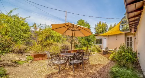Exterior - 186 Greenfield Ave, Vallejo, CA 94590 photo 6 of 11