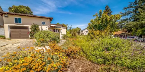 Exterior - 186 Greenfield Ave, Vallejo, CA 94590 photo 10 of 11