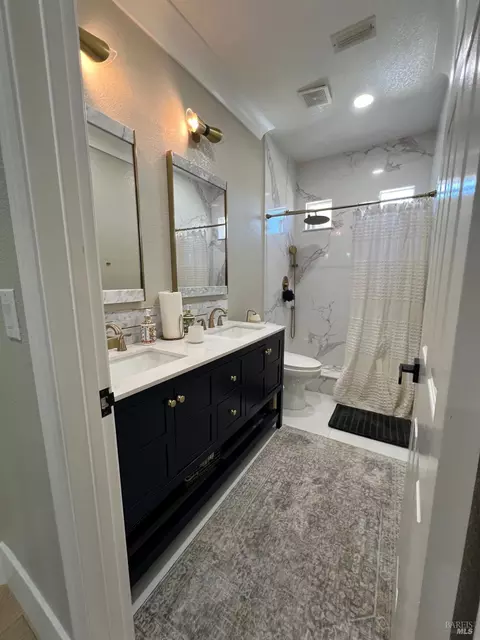 Bath - 4313 The Masters Dr, Fairfield, CA 94533 photo 2 of 5