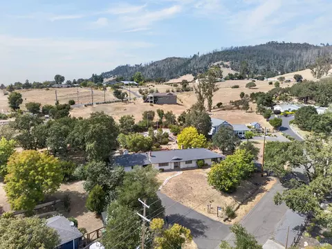 873 Wildwood Trl, Santa Rosa, CA 95409