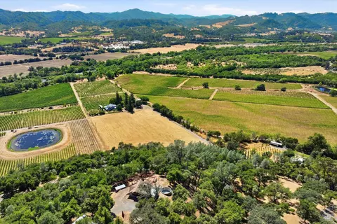 View/Area - 26801 Oak Knoll Ter, Cloverdale, CA 95425 photo 2 of 8