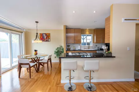 Dining - 159 Maywood Dr, Vallejo, CA 94591 photo 2 of 4