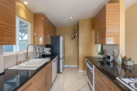 Kitchen - 159 Maywood Dr, Vallejo, CA 94591 photo 7 of 9