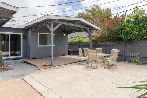 Exterior - 159 Maywood Dr, Vallejo, CA 94591 photo 4 of 9