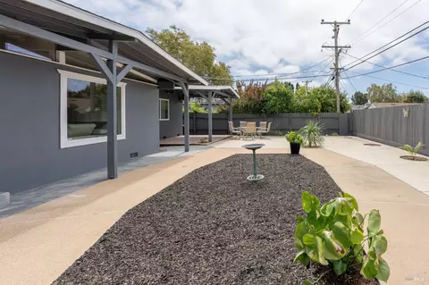 Exterior - 159 Maywood Dr, Vallejo, CA 94591 photo 2 of 9