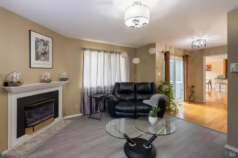 Living - 159 Maywood Dr, Vallejo, CA 94591 photo 4 of 4