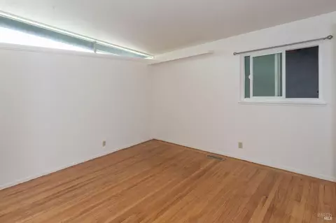 Bedroom - 159 Maywood Dr, Vallejo, CA 94591 photo 2 of 7