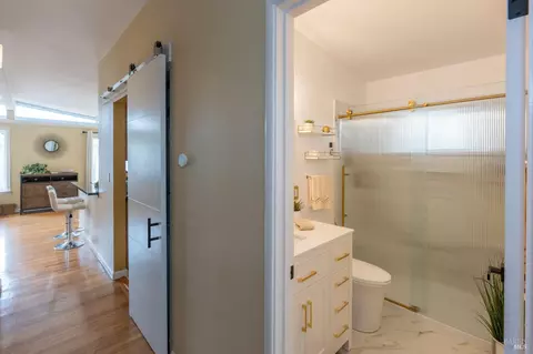 Entry Way - 159 Maywood Dr, Vallejo, CA 94591 photo 3 of 4