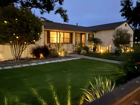 556 Alderbrook Dr, Santa Rosa, CA 95405