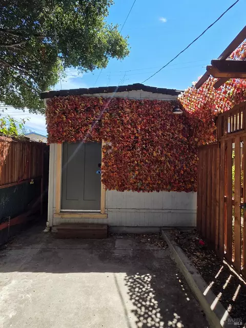 Exterior - 1217 Florida St, Vallejo, CA 94590 photo 6 of 10