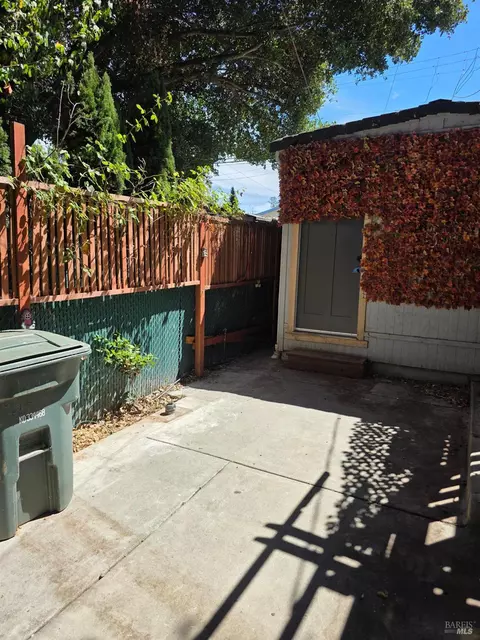 Exterior - 1217 Florida St, Vallejo, CA 94590 photo 5 of 10