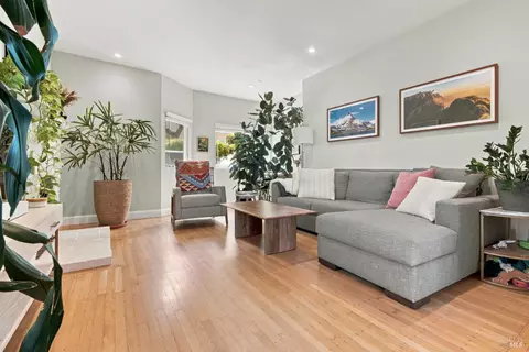 Living - 112 Glen Dr, Sausalito, CA 94965 photo 3 of 4