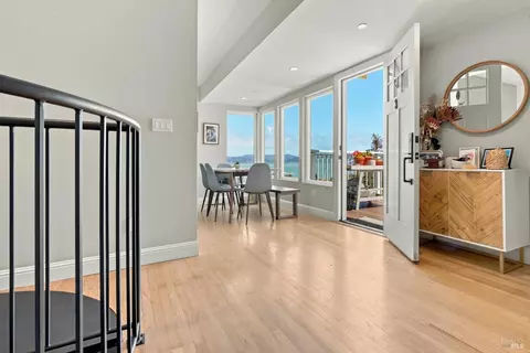 Entry Way - 112 Glen Dr, Sausalito, CA 94965 photo 2 of 3