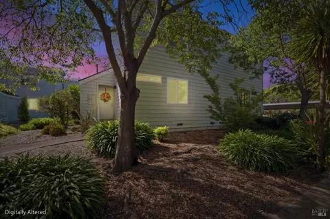 Exterior - 178 Courtyards E, Windsor, CA 95492 photo 1 of 10
