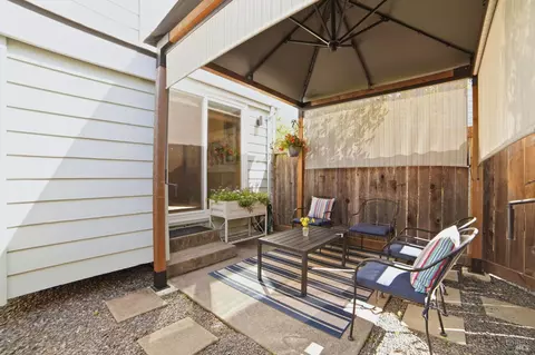 Exterior - 178 Courtyards E, Windsor, CA 95492 photo 5 of 10