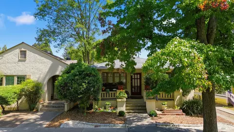 824 Humboldt St, Santa Rosa, CA 95404