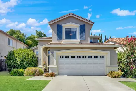 Exterior - 2440 Skyview Cir, Fairfield, CA 94534 photo 9 of 11