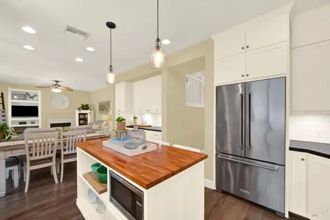 Kitchen - 2440 Skyview Cir, Fairfield, CA 94534 photo 8 of 8