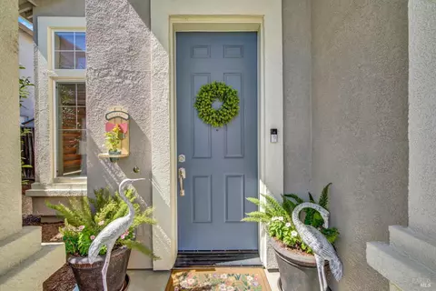 Entry Way - 2440 Skyview Cir, Fairfield, CA 94534 photo 4 of 4