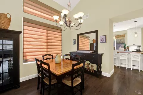 Dining - 2440 Skyview Cir, Fairfield, CA 94534 photo 3 of 5