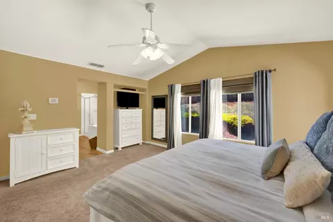 Bedroom - 2440 Skyview Cir, Fairfield, CA 94534 photo 3 of 6