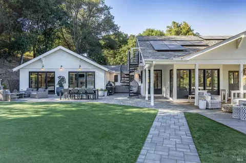 Exterior - 1145 3rd Ave, Napa, CA 94558 photo 7 of 14