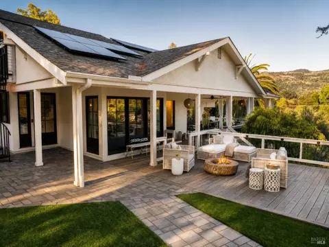 Exterior - 1145 3rd Ave, Napa, CA 94558 photo 3 of 14