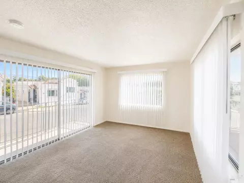 2048 13th Ave, Oakland, CA 94606