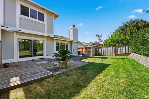 Exterior - 4906 Oakbrook Ct, Fairfield, CA 94534 photo 5 of 7