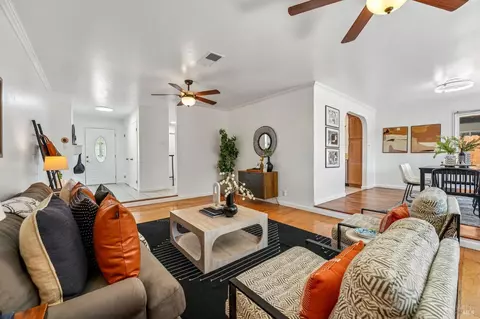 418 Larkin Dr, Benicia, CA 94510