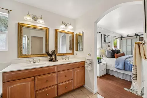 Bath - 418 Larkin Dr, Benicia, CA 94510 photo 4 of 7