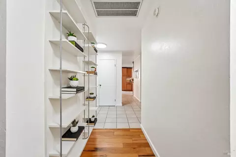 Entry Way - 418 Larkin Dr, Benicia, CA 94510 photo 2 of 3