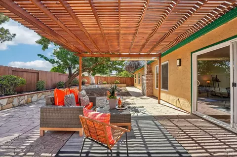 Exterior - 418 Larkin Dr, Benicia, CA 94510 photo 6 of 10